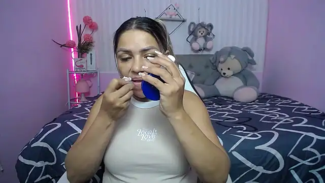 cum bigass online show from March 11, 2026, 12:10 pm