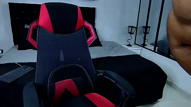 tyler hank01 online show from January 31, 2025, 11:24 am