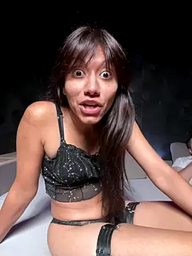 Snapshot of Kiscsillagg chatting on September 19, 2025, 6:45 pm Kiscsillagg online show from September 19, 2025, 6:45 pm