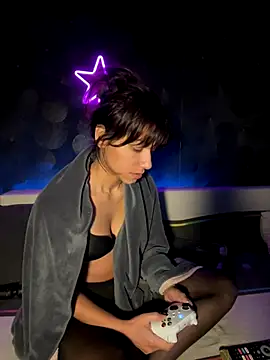 Snapshot of Kiscsillagg chatting on November 14, 2025, 11:08 pm Kiscsillagg online show from November 14, 2025, 11:08 pm