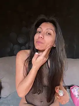 Snapshot of Kiscsillagg chatting on January 28, 2025, 6:17 pm Kiscsillagg online show from January 28, 2025, 6:17 pm