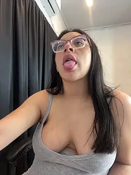 Ninnfa online show from October 9, 2025, 10:21 pm