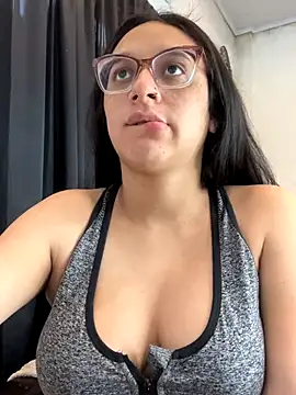 Ninnfa online show from October 7, 2025, 9:05 pm