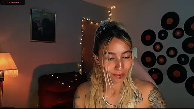 Saucy Jenn online show from February 23, 2025, 6:49 am