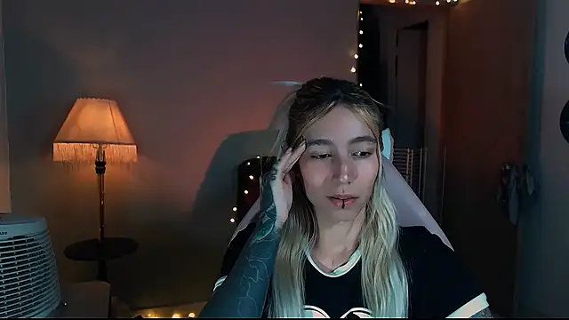 Saucy Jenn online show from January 24, 2025, 2:28 am