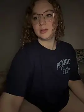 Snapshot of EmmieRae chatting on September 16, 2025, 4:57 am EmmieRae online show from September 16, 2025, 4:57 am