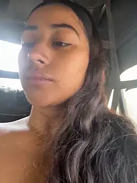 Valentinne z online show from February 7, 2026, 3:42 pm