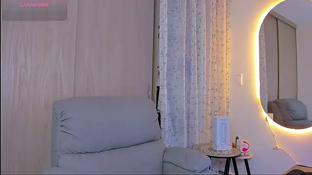 alejandro calderon1 online show from November 20, 2025, 3:51 am