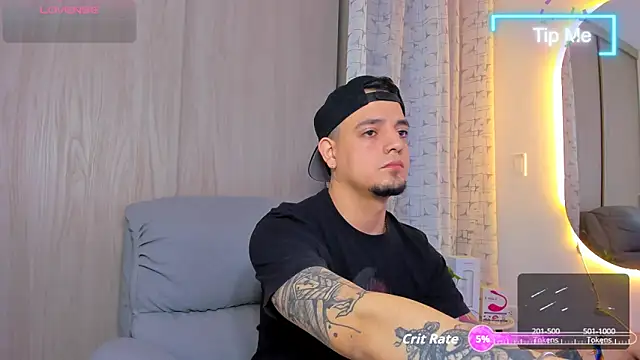 alejandro calderon1 online show from October 4, 2025, 6:37 am