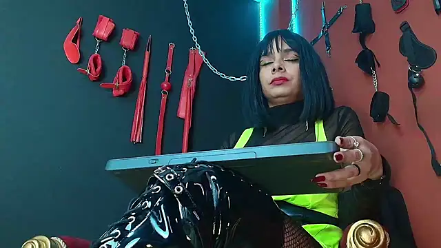 amy-mistress online show from December 8, 2024, 10:47 pm