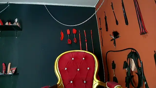 amy-mistress online show from October 3, 2025, 11:06 pm