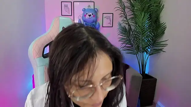 Kyomi chang online show from March 15, 2025, 1:29 pm