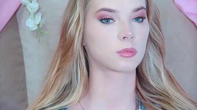 GentleRossi online show from September 12, 2025, 3:12 pm