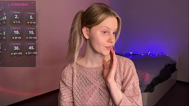 Chanel Gill online show from March 16, 2025, 12:34 am