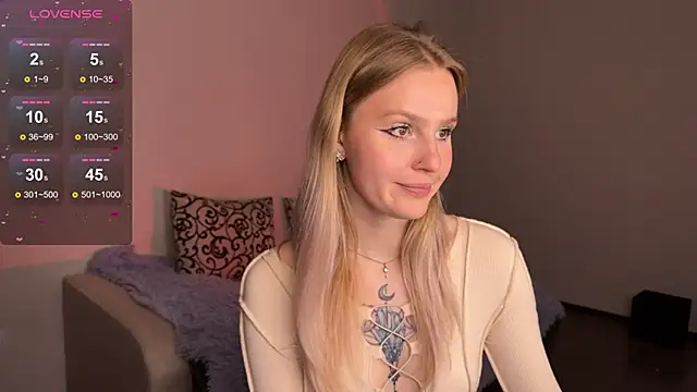 Chanel Gill online show from March 6, 2025, 8:37 pm