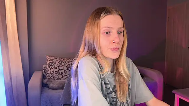 Chanel Gill online show from September 27, 2025, 6:30 am