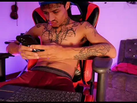 matew rodriguez8 online show from May 1, 2026, 1:43 am