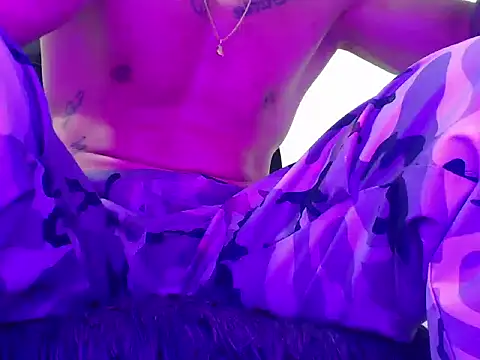 Snapshot of xxxtreme_master7 chatting on February 10, 2026, 2:43 am xxxtreme master7 online show from February 10, 2026, 2:43 am