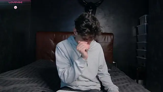 DanielCrush1 online show from January 14, 2026, 12:31 pm