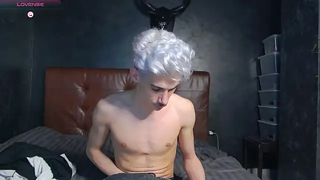 DanielCrush1 online show from January 17, 2026, 3:54 am