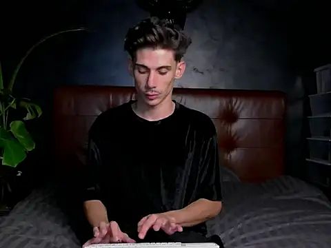 DanielCrush1 online show from October 3, 2025, 6:42 pm