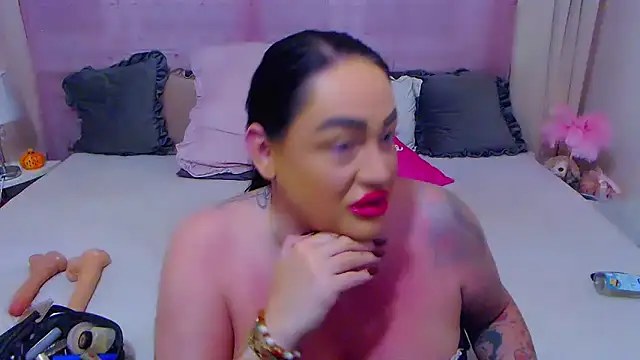 BustyVicky online show from October 4, 2025, 10:00 pm