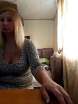 BustyBlond online show from September 25, 2025, 5:24 am