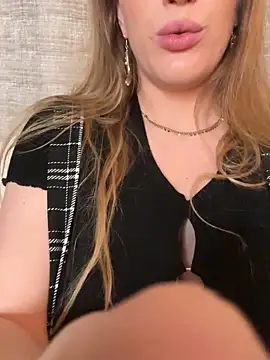 FoxyFrenchy online show from March 12, 2026, 7:29 pm