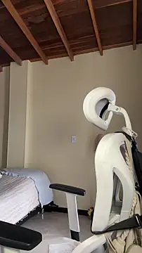 GabriSaenz online show from October 31, 2025, 1:41 pm