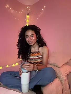 GabriSaenz online show from December 13, 2024, 10:55 pm