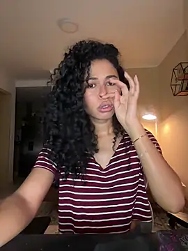 GabriSaenz online show from January 18, 2025, 10:49 pm