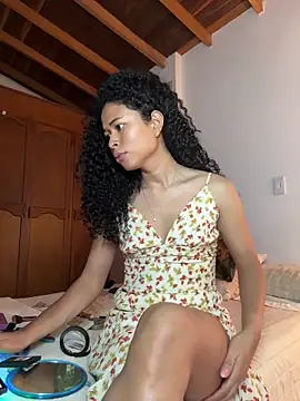 GabriSaenz online show from March 13, 2025, 1:29 pm