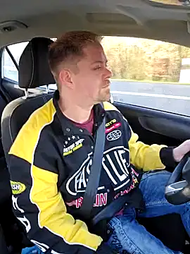 Trucker Hunter online show from January 2, 2025, 9:43 am