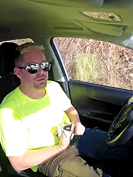 Trucker Hunter online show from March 5, 2025, 11:49 am