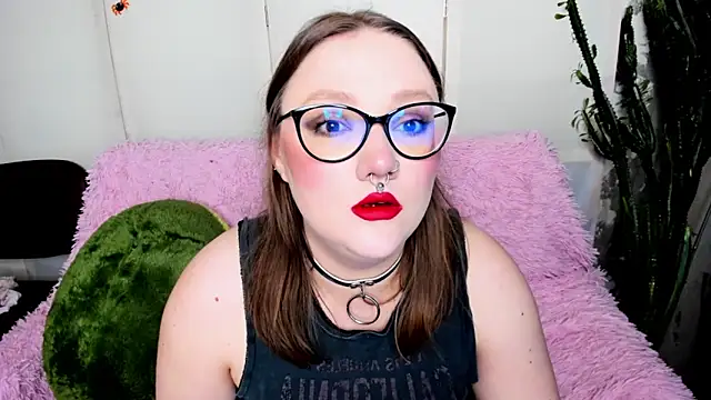 Snapshot of YourDyingBride chatting on September 24, 2025, 5:47 am YourDyingBride online show from September 24, 2025, 5:47 am