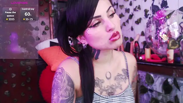 Snapshot of demon_ssofy chatting on May 28, 2026, 7:53 pm demon ssofy online show from May 28, 2026, 7:53 pm