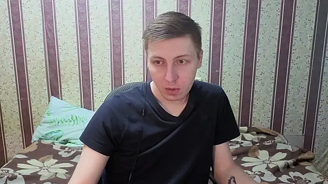 darienlarge online show from February 8, 2026, 3:15 am