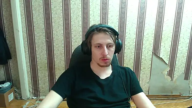 darienlarge online show from September 13, 2025, 7:36 pm