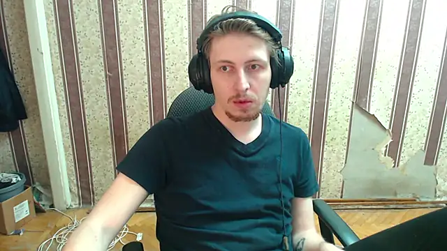 darienlarge online show from September 18, 2025, 4:32 pm