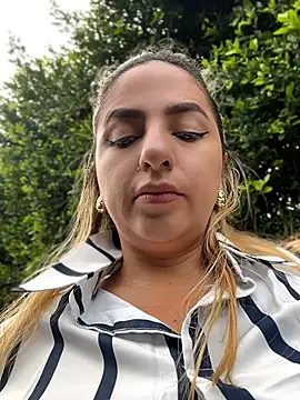 sammyqueenx21 online show from June 3, 2026, 12:17 pm