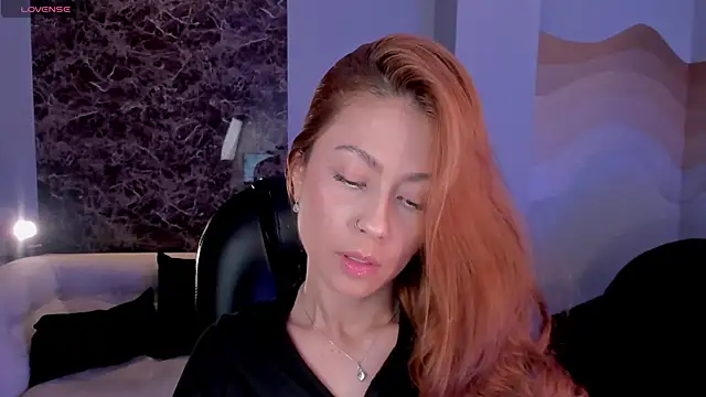 ErikaBenz  online show from March 11, 2025, 12:28 pm