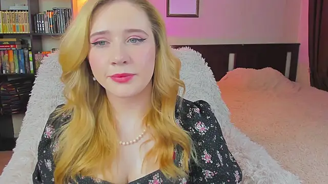 Lav Tender online show from September 25, 2025, 7:53 pm