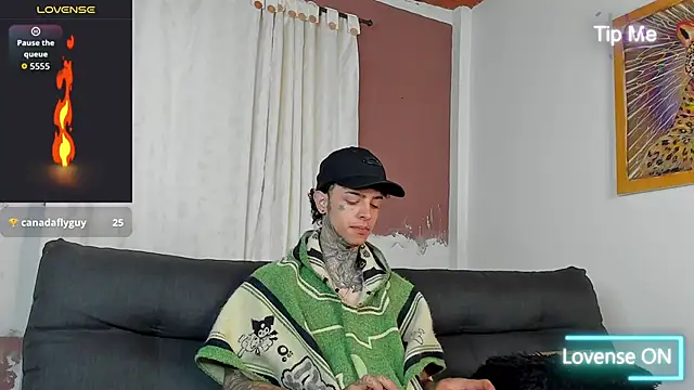 Snapshot of Aron_ford chatting on September 30, 2025, 1:06 pm Aron ford online show from September 30, 2025, 1:06 pm