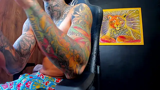 Snapshot of Aron_ford chatting on February 6, 2025, 2:37 pm Aron ford online show from February 6, 2025, 2:37 pm