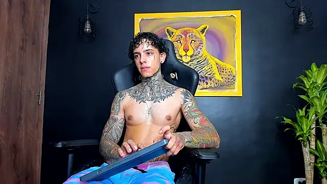 Snapshot of Aron_ford chatting on January 11, 2025, 11:56 pm Aron ford online show from January 11, 2025, 11:56 pm