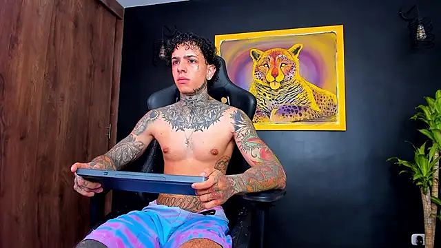 Snapshot of Aron_ford chatting on January 9, 2025, 5:22 pm Aron ford online show from January 9, 2025, 5:22 pm