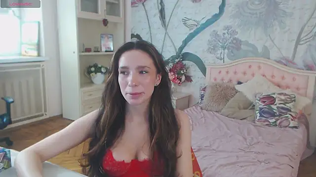 Snapshot of AliciaBow chatting on May 25, 2026, 12:37 pm AliciaBow online show from May 25, 2026, 12:37 pm