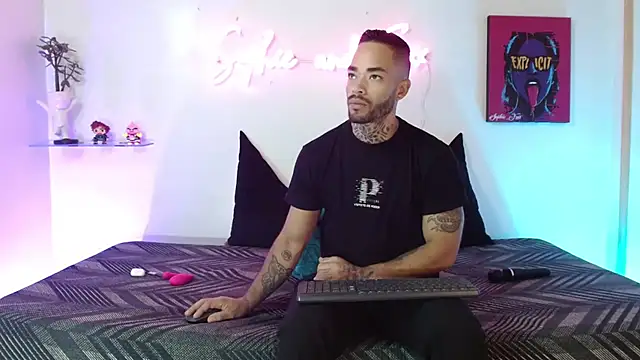 SophieFoxx17 online show from March 27, 2026, 12:50 pm