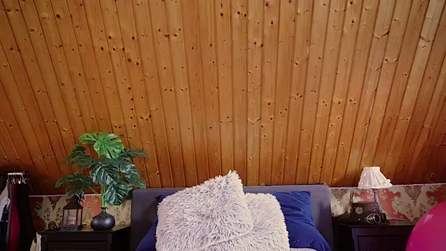 TessaWinter online show from September 15, 2025, 2:39 pm