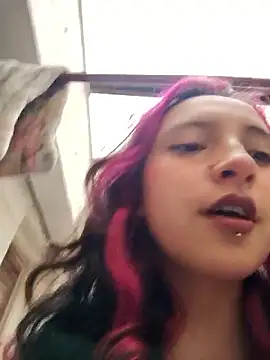 Snapshot of _Laary chatting on September 23, 2025, 8:49 pm Laary online show from September 23, 2025, 8:49 pm